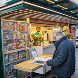 Los puestos podrán ampliar su actividad comercial sin perder la venta de revistas y diarios como servicio principal. Los puestos podrán ampliar su actividad comercial sin perder la venta de revistas y diarios como servicio principal.