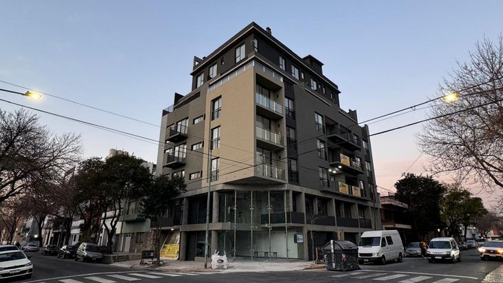 Otro edificio que llega a Barracas en Coronel Salvadores y Azara Otro edificio que llega a Barracas en Coronel Salvadores y Azara