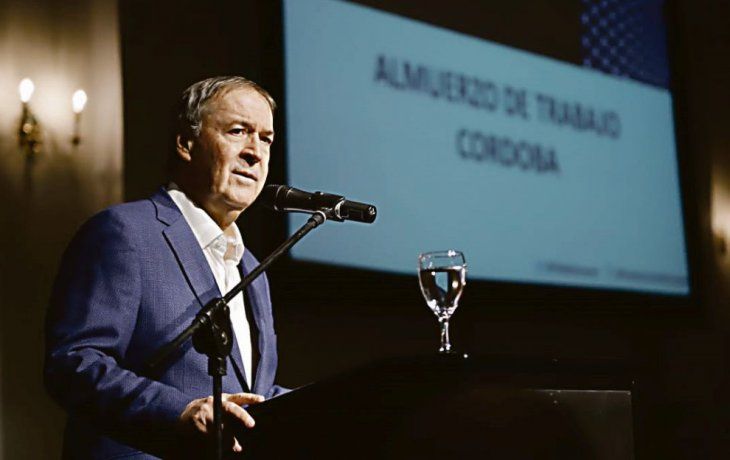Balance. Juan Schiaretti, ante empresarios de la provincia, destacó la consolidación del déficit fiscal cordobés.