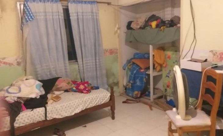 La mujer estaba siendo retenida bajo amenazas que le impedían abandonar el lugar. La mujer estaba siendo retenida bajo amenazas que le impedían abandonar el lugar.