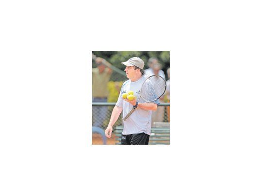 En tres años, Tito llegó a una semifinal y a una final. Aunque su gran mérito tal vez haya sido reunir a Nalbandian y a Del Potro. Fin para una gran gestión.