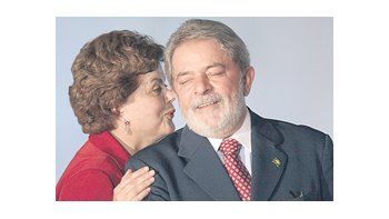 Dilma Rousseff y Lula da Silva han probado ser una dupla exitosa en la campaña presidencial brasileña. Pese a las últimas denuncias de corrupción, la heredera del presidente brasileño mantiene una holgada ventaja en las encuestas.