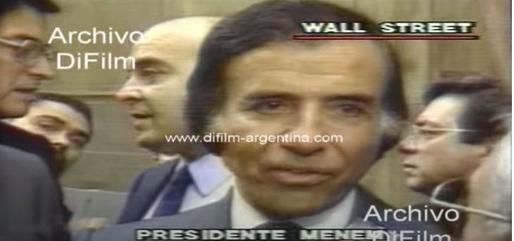 Carlos Menem, at the end of 1989, participated in the closing of the day on Wall Street.