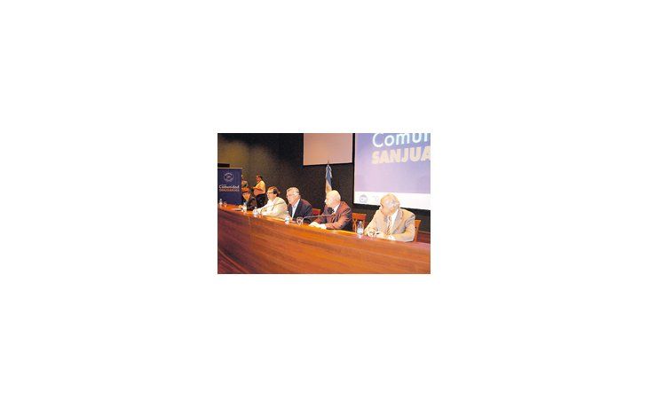 El gobernador Gioja y Ciácera encabezaron la presentación del Portal Comunidad Sanjuanina.