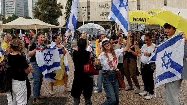 Las calles de Tel Aviv celebran el acuerdo con Palestina.