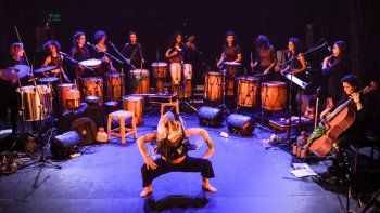 Las Legüerale, doce mujeres en escena.&nbsp;