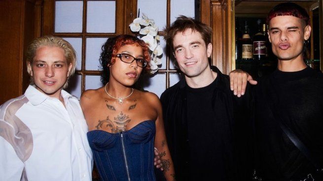 The least expected crossover: Robert Pattinson, Ca7riel, Paco Amoroso and Tokischa together in France