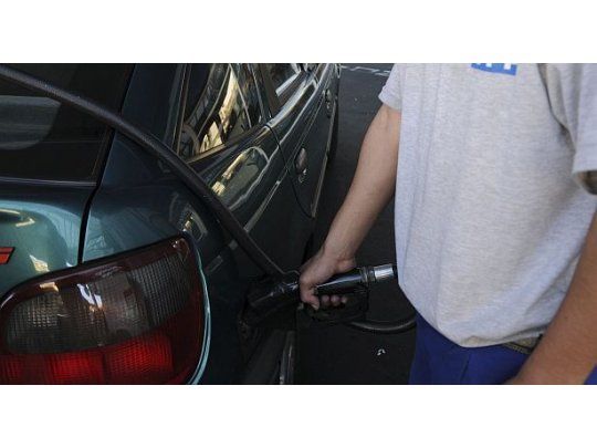 Las naftas subirán otro 6% en abril.