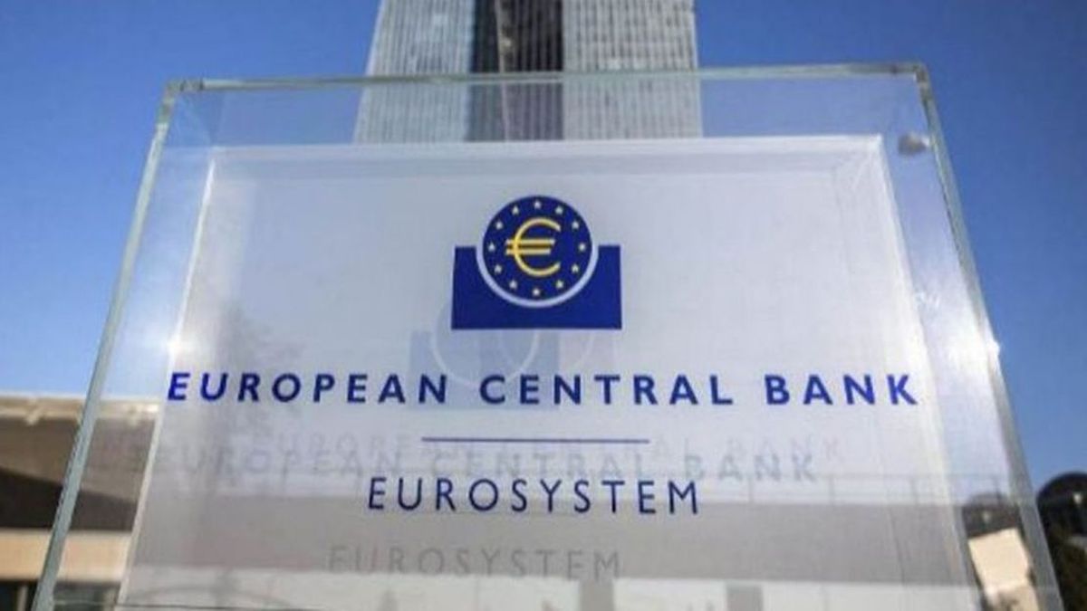 In line with the Fed, the European Central Bank left interest rates unchanged