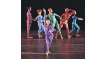 ámbito.com | El Alvin Ailey Dance Theater incluyó su obra más representativa, “Revelations”, como cierre del espectáculo.