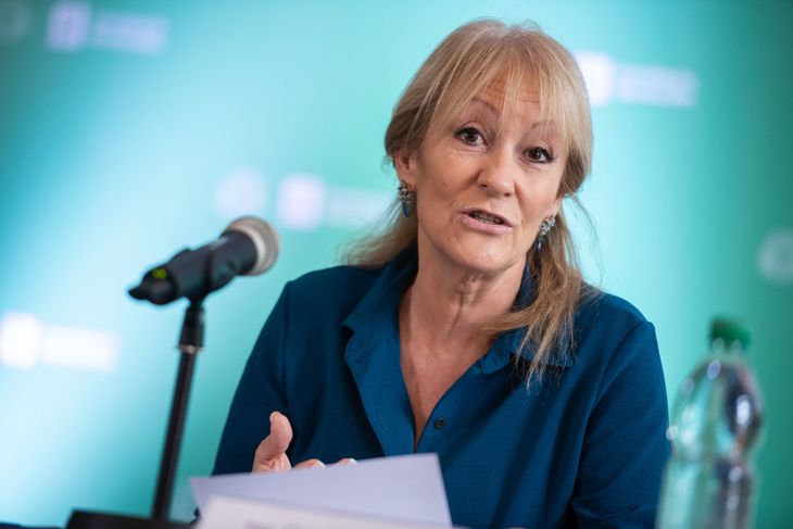 Carolina Cosse, intendenta de Montevideo. Carolina Cosse, intendenta de Montevideo.