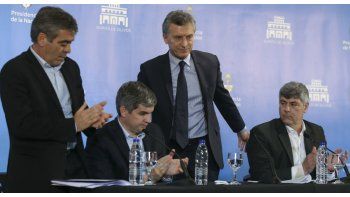 Macri postergó la baja de retenciones de la soja hasta 2018