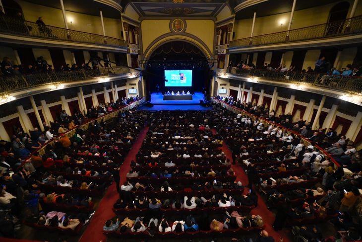 "Viva Per&oacute;n, viva Evita, viva N&eacute;stor, viva Cristina", finaliz&oacute; su discurso Axel Kicillof.