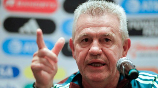 El técnico Javier Aguirre quedó conforme con el primer tiempo del Seleccionado Mexicano ante Ecuador y afirmó que sigue buscando y probando jugadores.