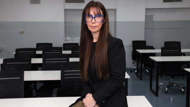 En diálogo con Ámbito, Florencia Camerano sostuvo que la IA transformará los modelos de negocio, pero no reemplazará el talento humano. Además, explicó cómo las universidades deben adaptarse a un mercado laboral que demanda nuevas habilidades y una mayor conexión con las empresas.