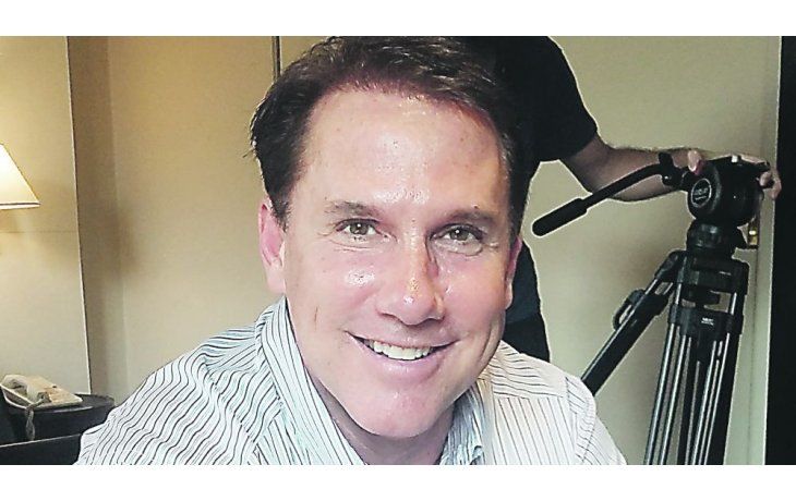 ámbito.com | Nicholas Sparks. Para el financista romántico, “Hollywood me ayudó a ampliar mi visibilidad, a expandir el público”.