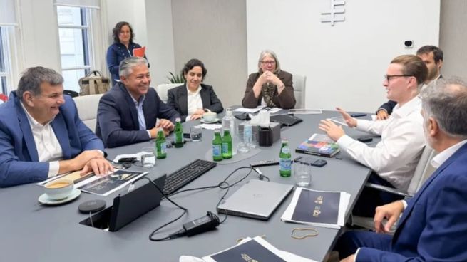 Reunión de Figueroa en Londres junto a inversores internacionales.