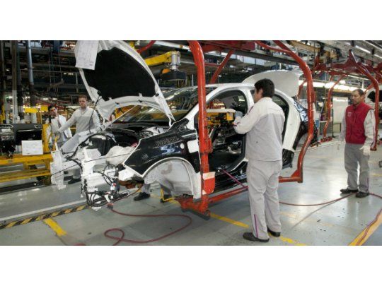 Producción automotriz cayó 0,4% en abril