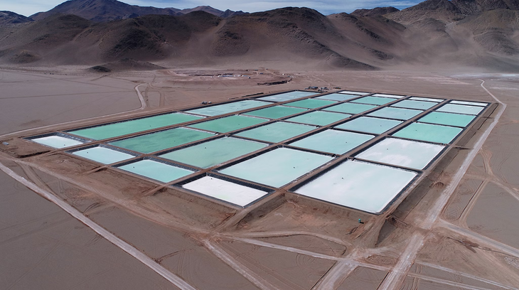 Pozas de evaporación en Salar del Hombre Muerto - Proyecto Sal de Vida Allkem