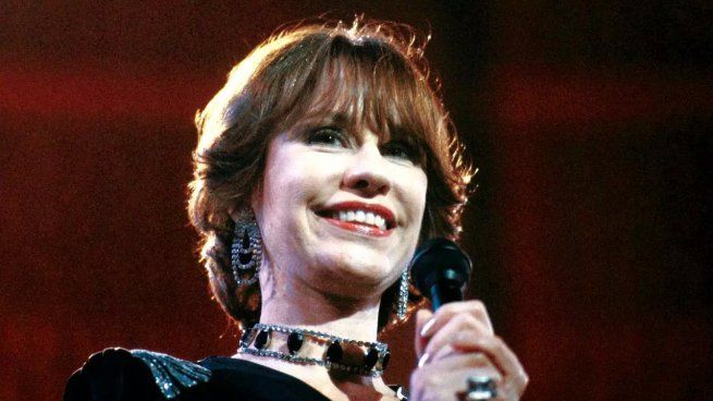 Astrud Gilberto.