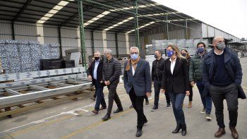 julio zamora, jorge ferraresi y malena galmarini visitaron la empresa ecosan en don torcuato
