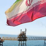 Esta decisión del gobierno de Trump es su último paso en el aumento de la presión que desde el año pasado ejerce contra Teherán, cuando abandonó unilateralmente el acuerdo nuclear firmado en 2015. Esta decisión del gobierno de Trump es su último paso en el aumento de la presión que desde el año pasado ejerce contra Teherán, cuando abandonó unilateralmente el acuerdo nuclear firmado en 2015.