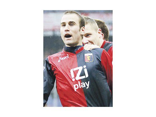 Palacio fue clave en el resurgimiento de Genoa, que levantó un 3-0 en contra ante Roma. El ex Boca facturó por duplicado.