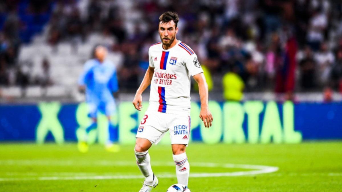 Tagliafico was injured and had to be substituted in the second half