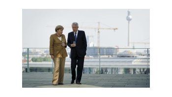 Angela Merkel y Mario Monti durante su reunión en Berlín.
