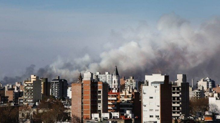 Los incendios siguen en el Paraná y el humo cubre a Rosario