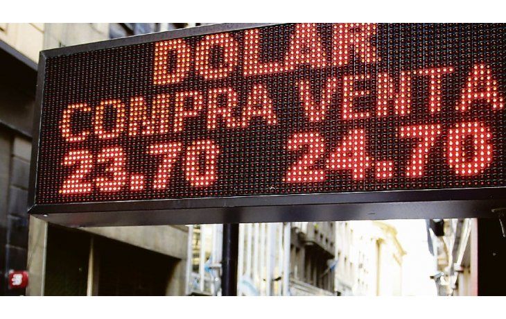 ámbito.com | El dólar volvió a subir y superó la barrera de los $25