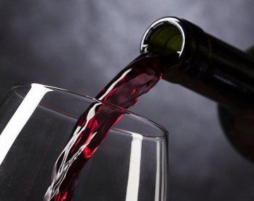 China importa especialmente vinos de la región francesa de Burdeos. China importa especialmente vinos de la región francesa de Burdeos.