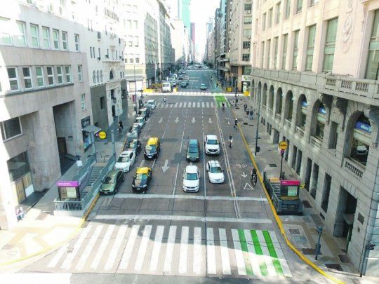 SOCIEDAD-Av.Corrientes y av. Leandro N. Alem.JPG