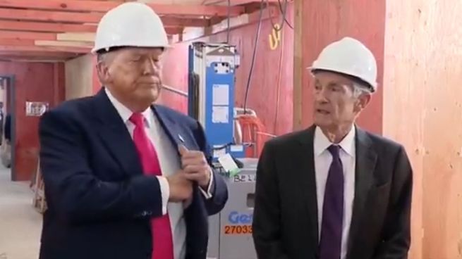 Donald Trump y Jerome Powell hicieron un recorrido por las obras. Al finalizar, el Presidente deslizó un posible fraude presupuestario, desmentido por Powell.