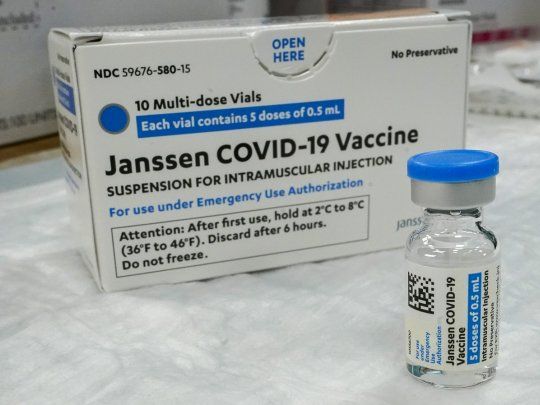 La vacuna de Johnson & Johnson es la única actualmente en el mercado que requiere una sola dosis.