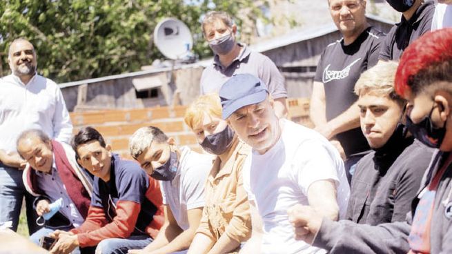 campaña. Horacio R. Larreta, ayer visitó González Catán, en La Matanza, Provincia de Buenos Aires.