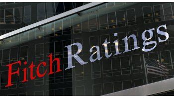 Fitch subió perspectiva de nota de Argentina a positiva
