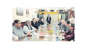 Guillermo Pereyra, Hugo Moyano y Julio Piumato recibieron a la cúpula radical en la Federación de Camioneros. A Gerardo Morales, Alfredo Martínez, Ricardo Alfonsín, Mario Barletta, Ricardo Gil Lavedra y Mario Negri no les ofrecieron nada para comer.