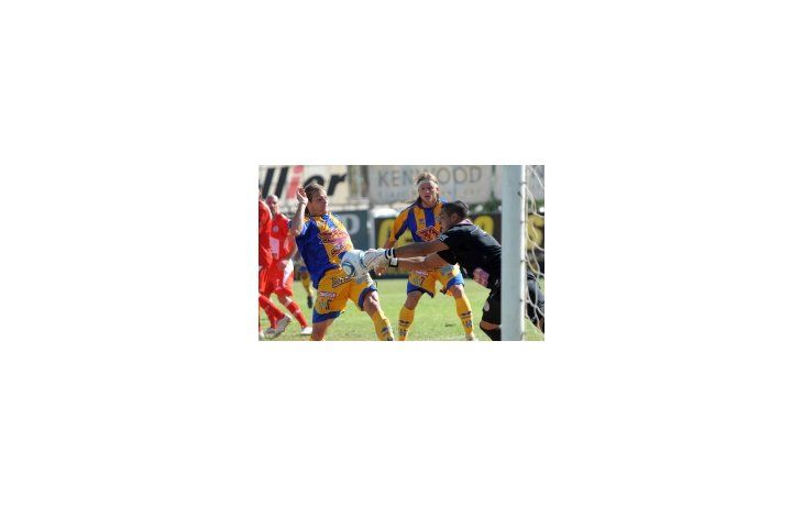 Atlanta perdió con Barracas Central pero se coronó tras la derrota de Defensores de Belgrano.
