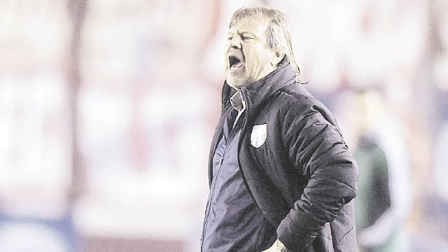 Fin. De la novela del DT de Independiente. Ricardo Zielinski arregló, hoy firma y el domingo estará en el banco ante Racing.