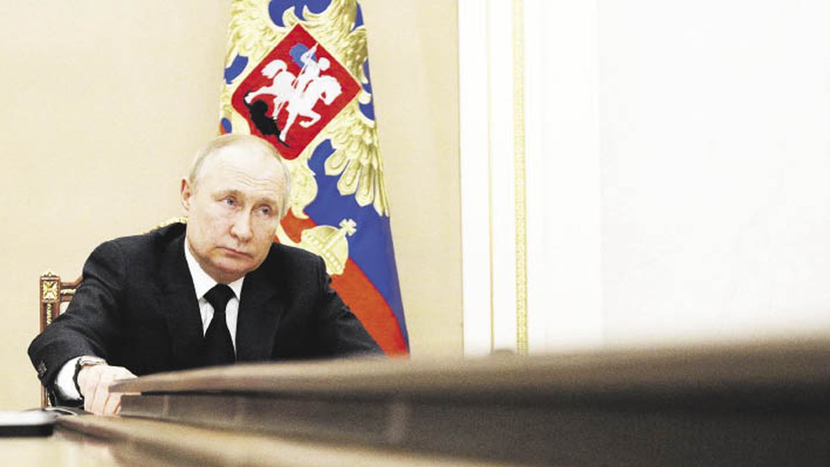 Golpe a Putin: UE acordó embargo a "más de dos tercios" de sus compras de petróleo ruso