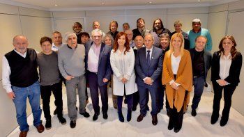 cristina y alberto, junto a moyano y baradel, para reafirmar apoyo sindical