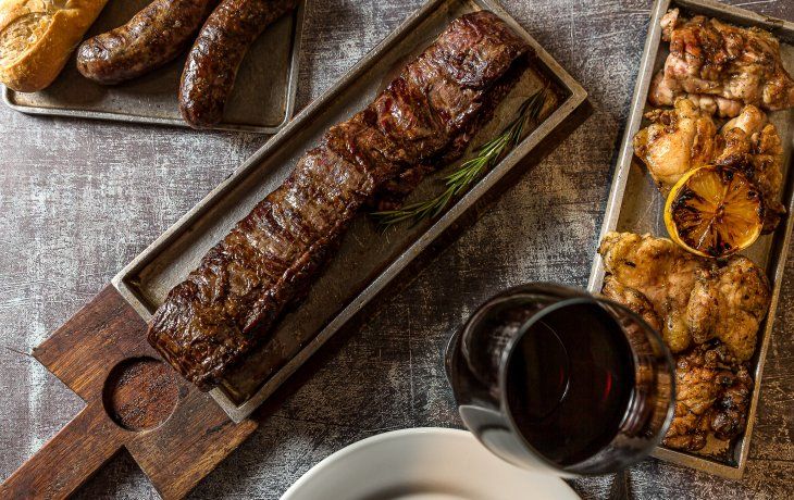 la experiencia de comer asesorado por un sommelier de carnes