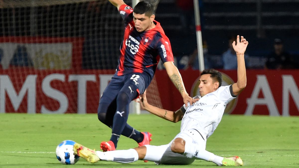 Colón could not stand it and returned from Asunción with a defeat