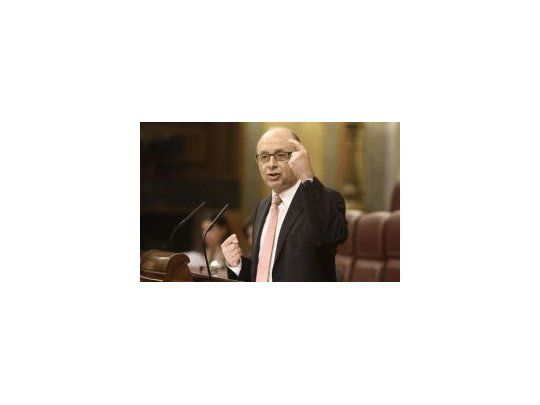 El ministro de Hacienda, Cristóbal Montoro, anunció la continuidad de la recesión.