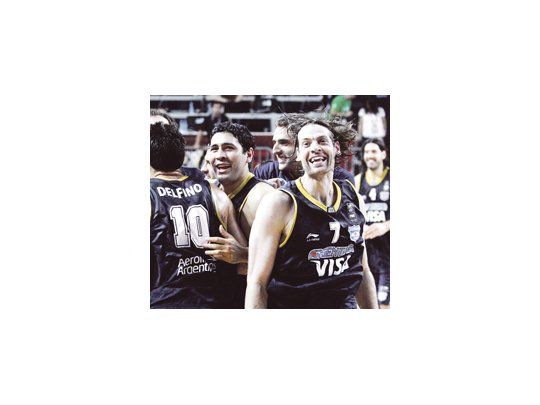 Salvo Oberto, que dejó la NBA para recuperarse de una operación coronaria, Ginóbili, Scola, Delfino y Nocioni continúan en la mejor liga del mundo. ¿Jugarán en la Selección argentina?