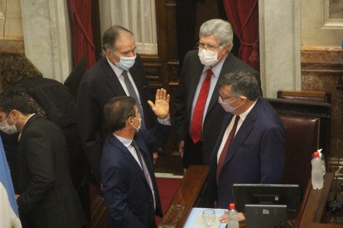 El Senado debate el Consenso Fiscal.