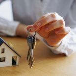 La Agencia Nacional de Vivienda (ANV) informó que, mediante un decreto, los deudores con créditos hipotecarios en Unidades Reajustables (UR) podrán reestructurar y cancelar sus deudas. La Agencia Nacional de Vivienda (ANV) informó que, mediante un decreto, los deudores con créditos hipotecarios en Unidades Reajustables (UR) podrán reestructurar y cancelar sus deudas.