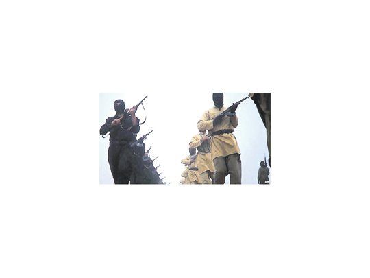 El grupo Estado Islámico de Irak y el Levante (ISIL), afiliado a Al Qaeda, se hace fuerte en Irak y Siria, aprovechando la debilidad de los gobiernos y las discordias de las fuerzas que se le oponen. Busca implantar en zonas sunitas su visión extrema del islam.