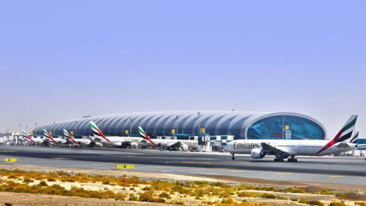 Para el 2032 planean trasladar a Emirates al aeropuerto DWC.